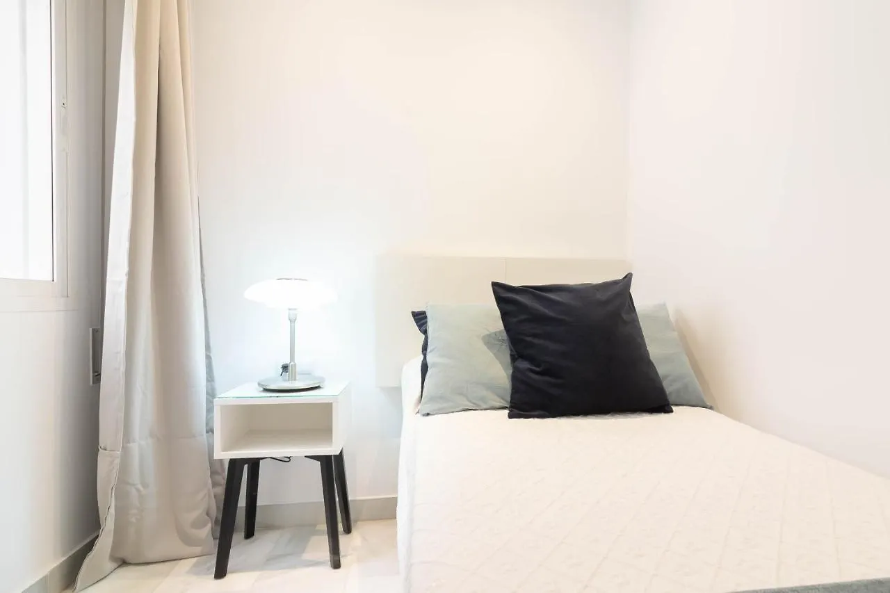 Atarazanas Freshapartments Малага Апартаменты